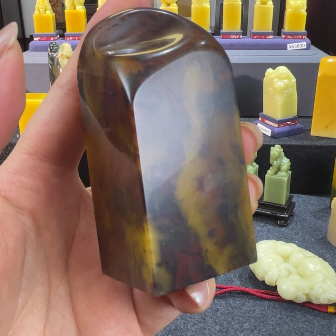 青田石进**彩青田封门鸡血