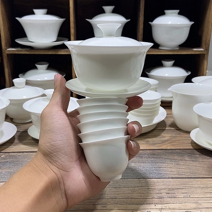 骨瓷大反口盖碗盖下约135ml+6铃铛杯满水40ml