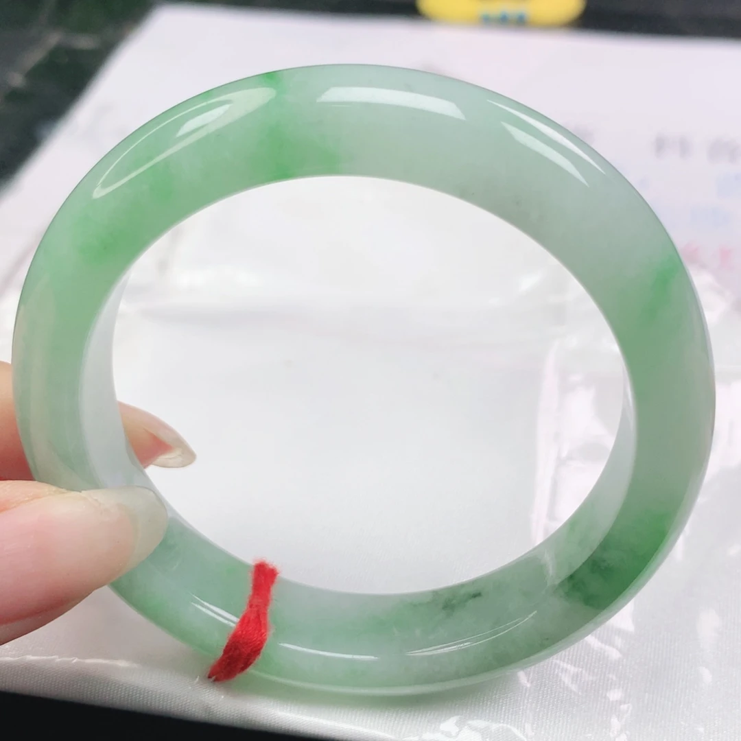 翡翠未镶嵌手镯翡翠57.0细腻飘阳绿正圈