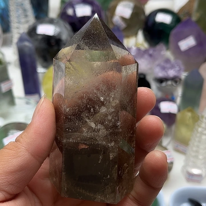 水晶珠宝半成品未镶嵌215克茶水晶柱