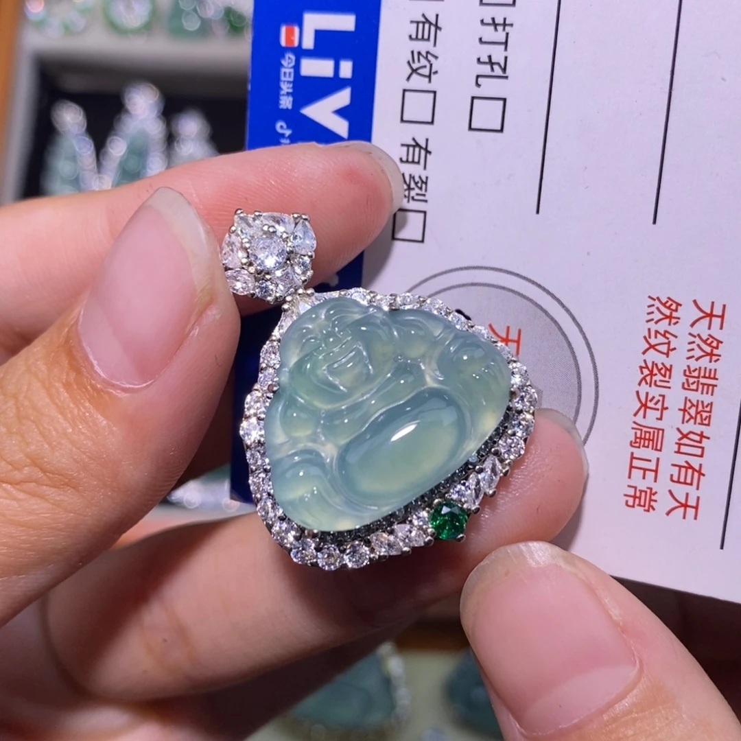 颈饰未镶嵌翡翠天然