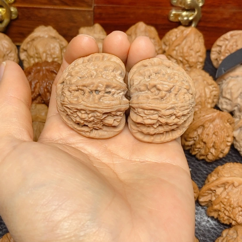 【闪购商品】吊坠文玩核桃一**光白狮子42