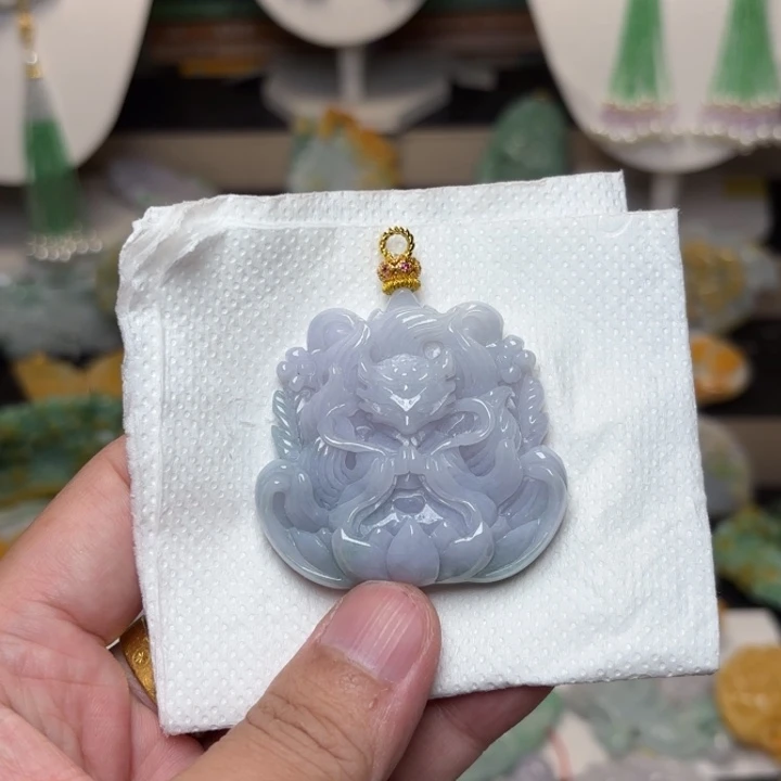 颈饰未镶嵌翡翠吊坠