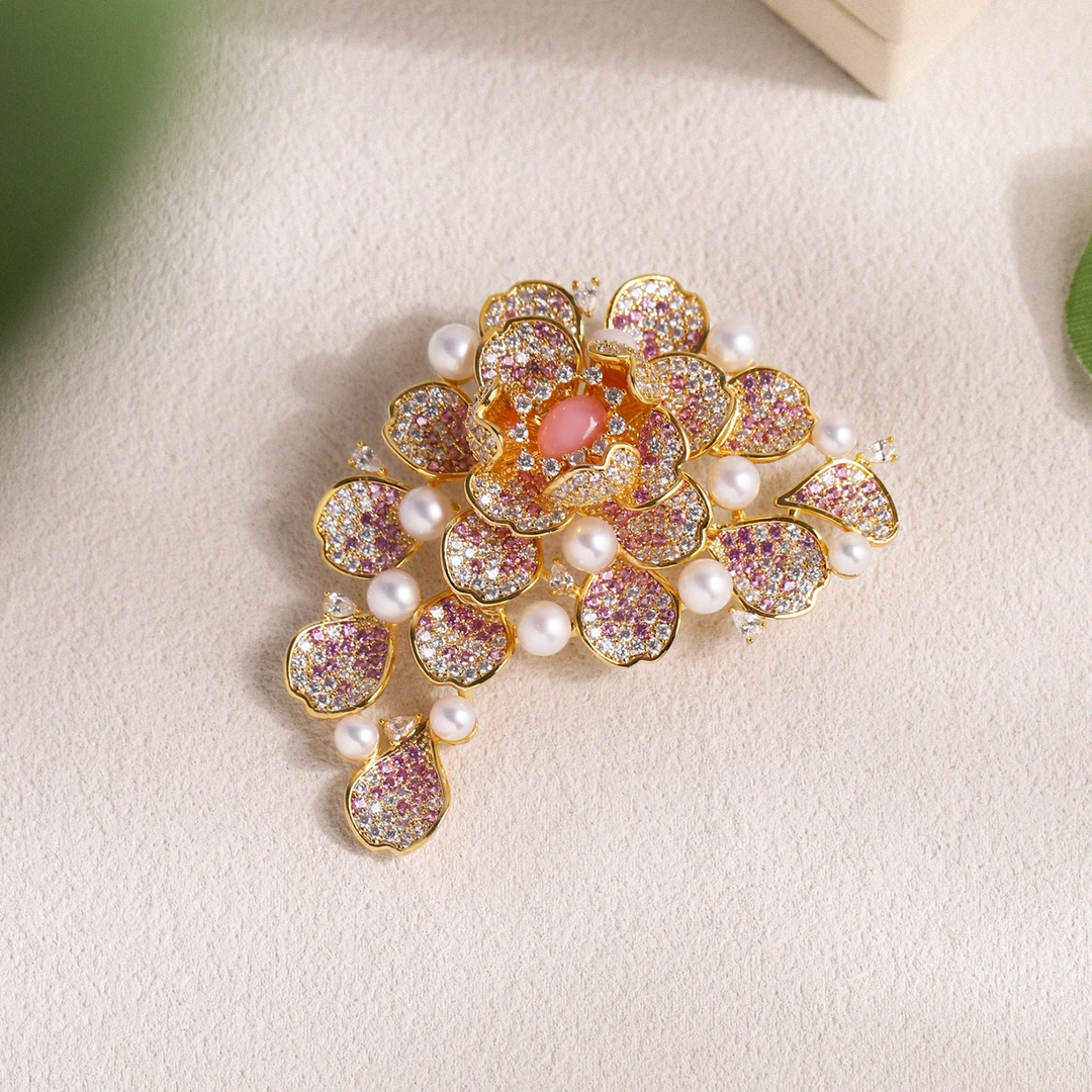 铜胸针 高奢设计款精致重工胸针优雅配饰原创设计金色复古饰品