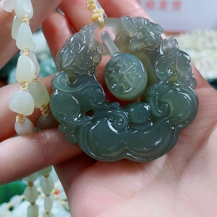 颈饰未镶嵌和田玉