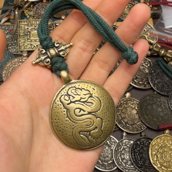 藏传文玩九宫如图