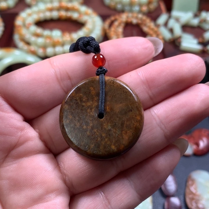 岫岩河磨玉（透闪石质玉）未镶嵌颈饰