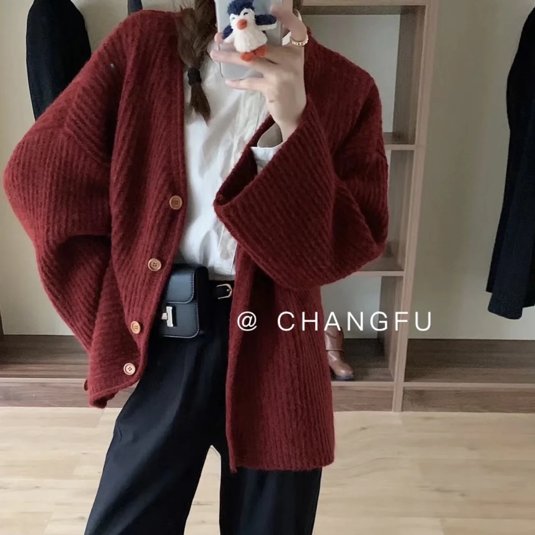 5025秋冬宽松型女慵懒风针织大码木扣毛衣上衣外套百搭休闲宽松