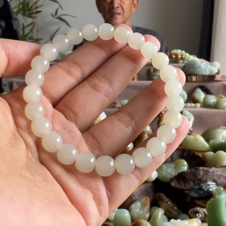 颈饰未镶嵌和田玉（糖玉）