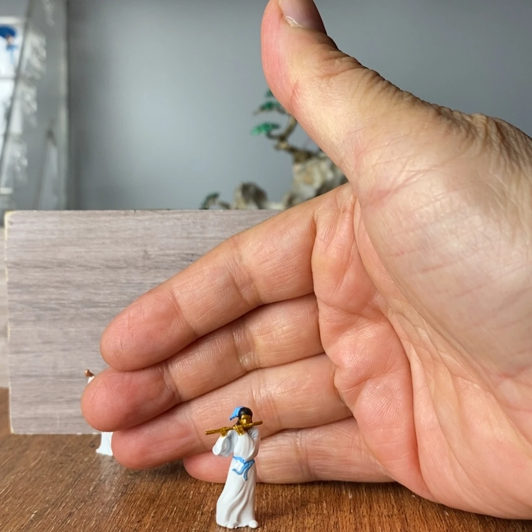 摆件我要去看看那些