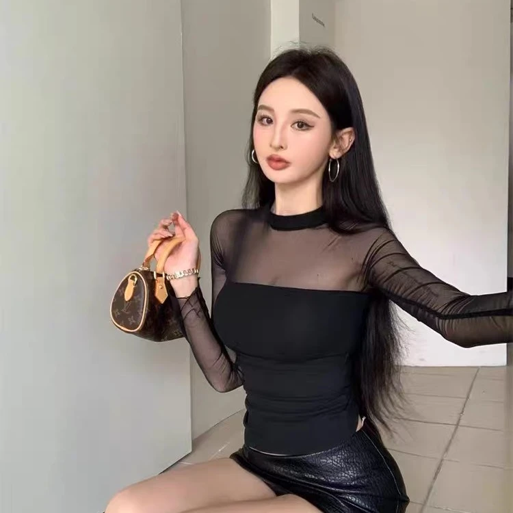 纯欲风网纱拼接打底