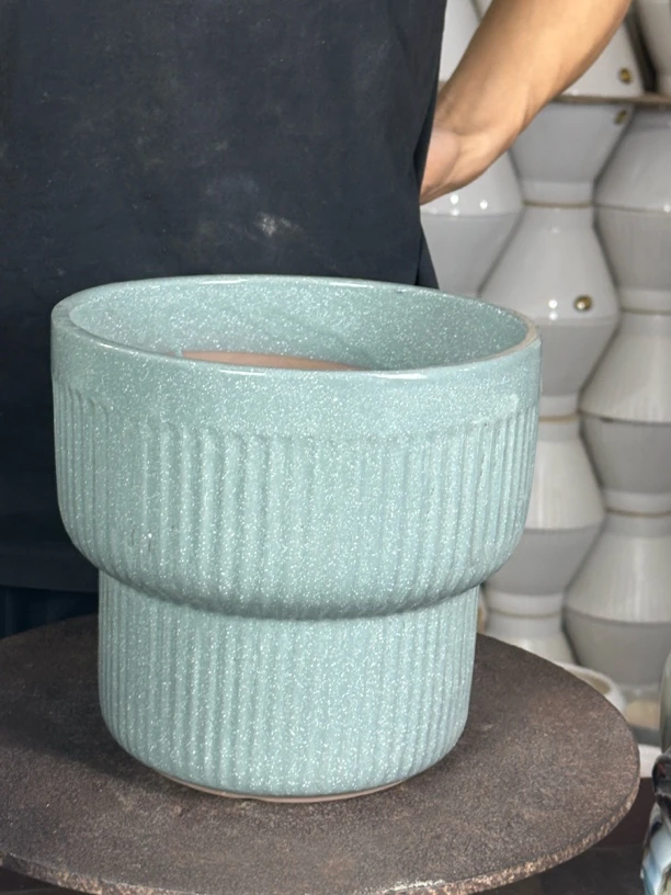 冰激淋花盆特大号口22cm高21cm（微瑕）