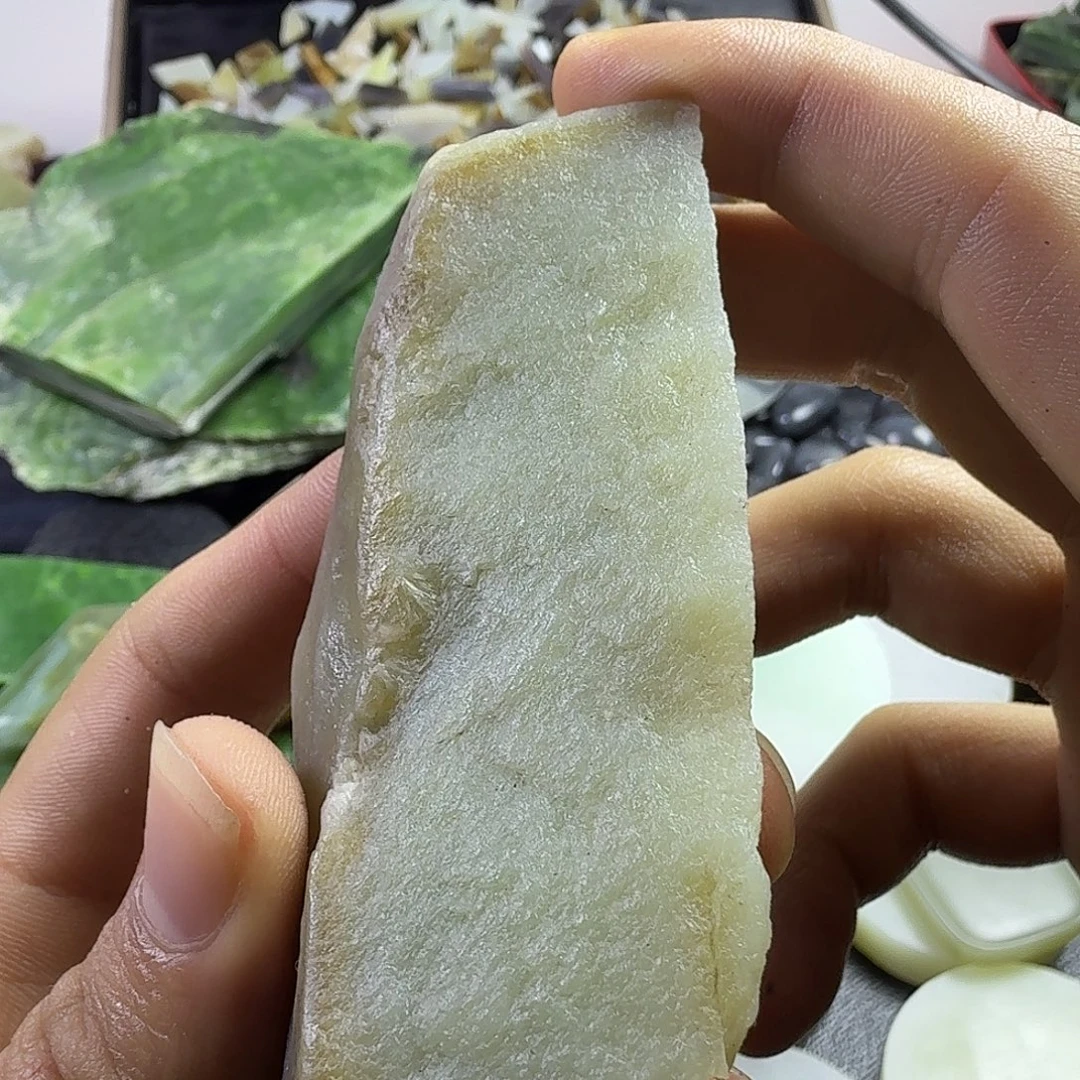 和田玉（糖玉）未镶嵌挂件