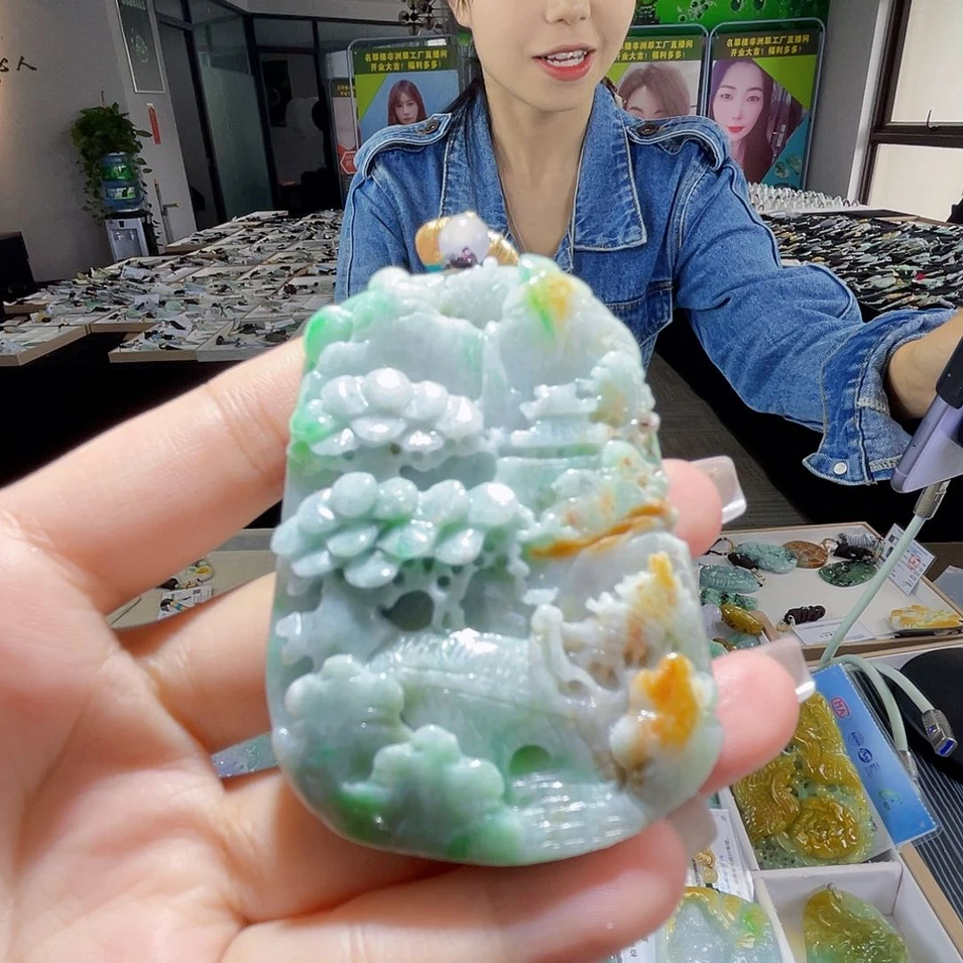 颈饰未镶嵌翡翠一个
