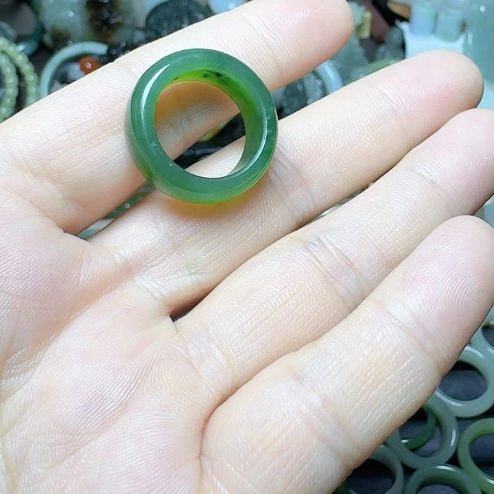 和田玉（青玉）未镶嵌珠宝奇石幽**伈