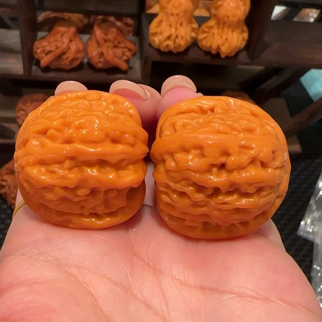 桃核把件白狮子33精品1510