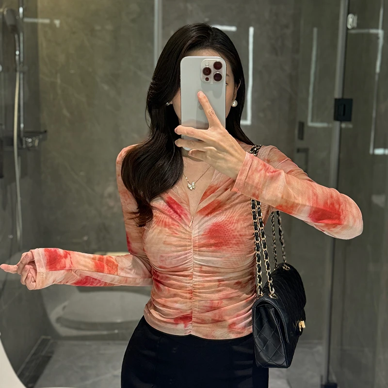 【粉黛樱园】冰丝网纱上衣女秋季新款V领长袖防晒褶皱显瘦收腰T恤