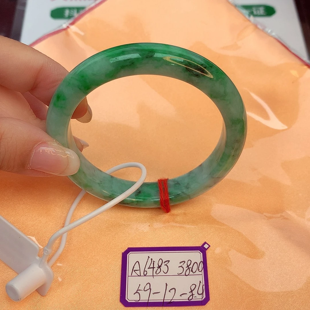 翡翠手镯未镶嵌缅甸翡翠