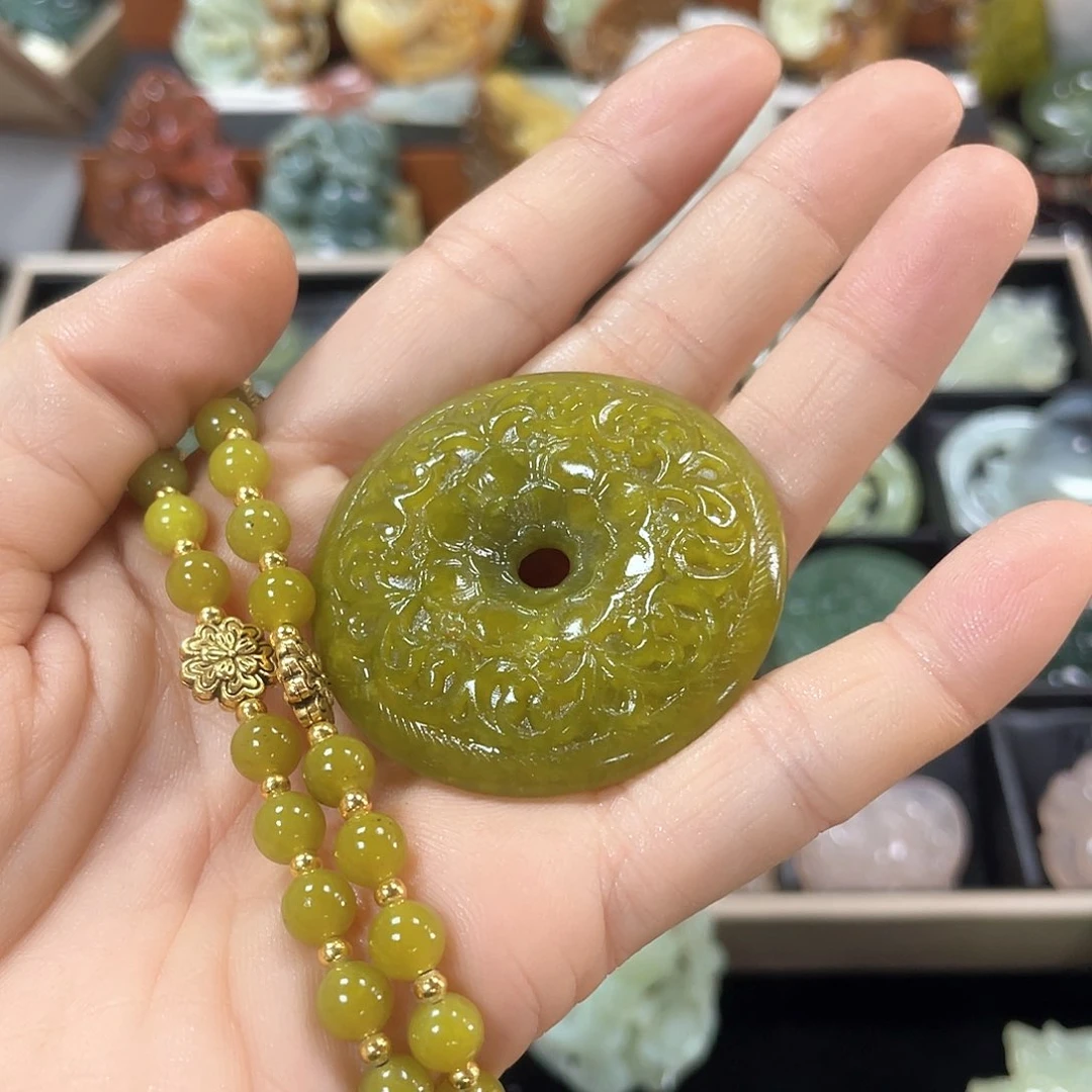 蛇纹石玉颈饰未镶嵌