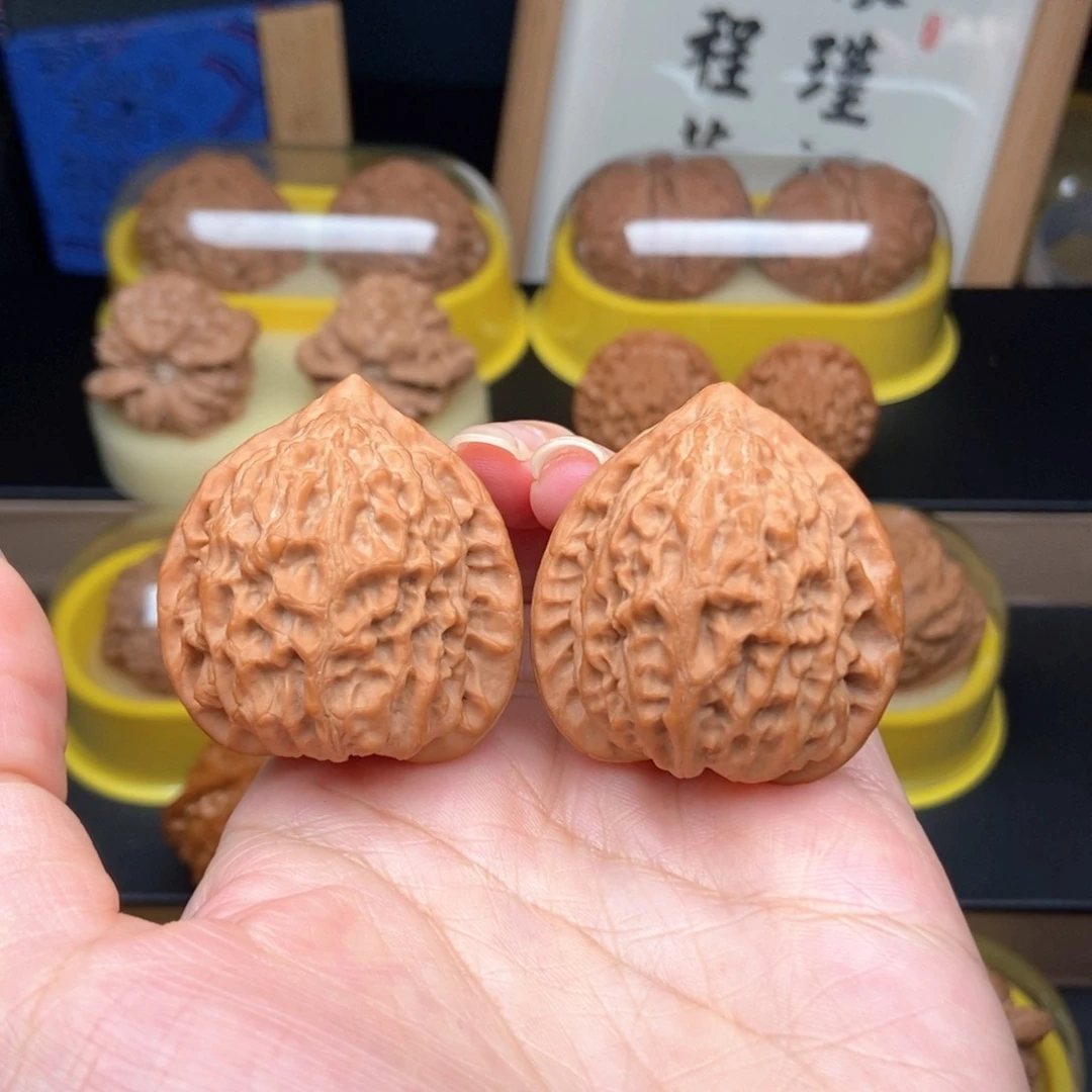 吊坠文玩核桃39金牛