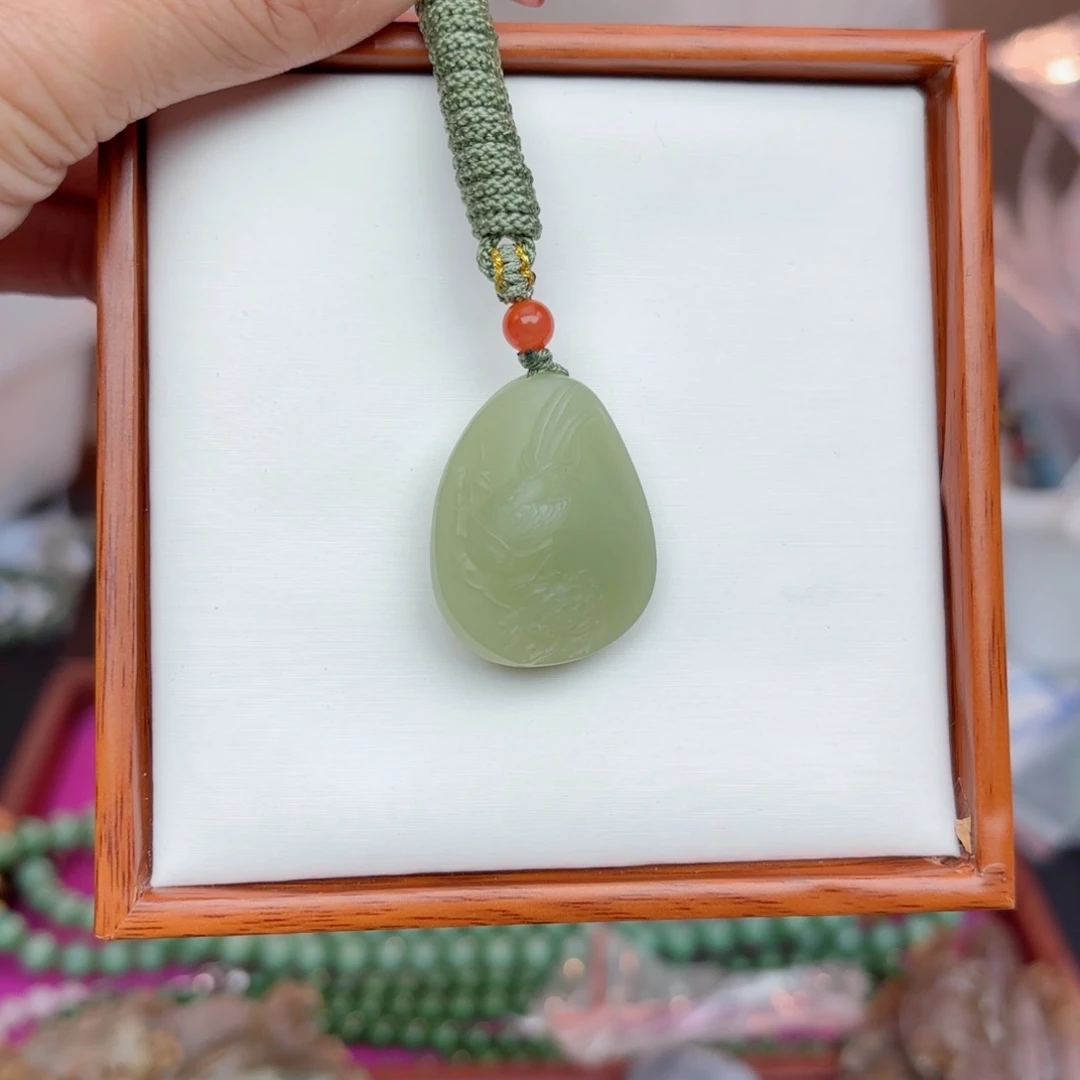 和田玉吊坠未镶嵌