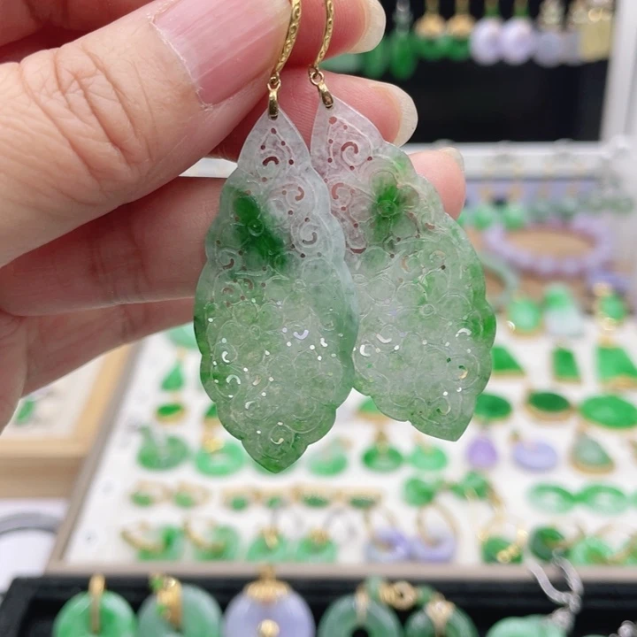 翡翠18K金镶嵌耳饰