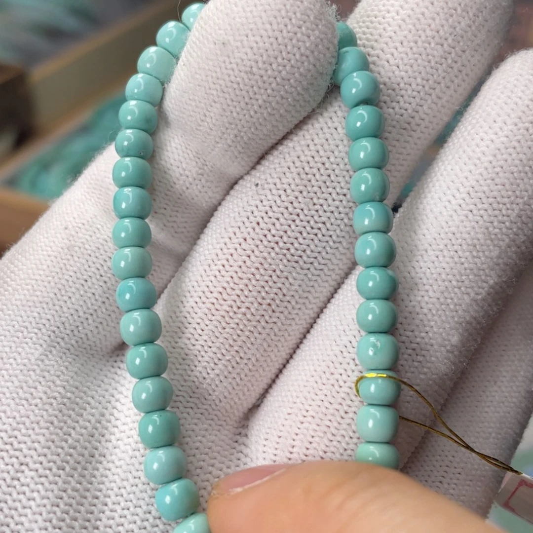 绿松石未镶嵌颈饰