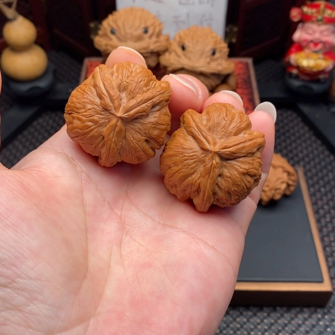 文玩核桃把件镶底元宝三棱40尺