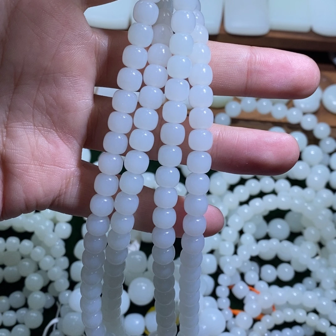 老***们和田玉未镶嵌挂件