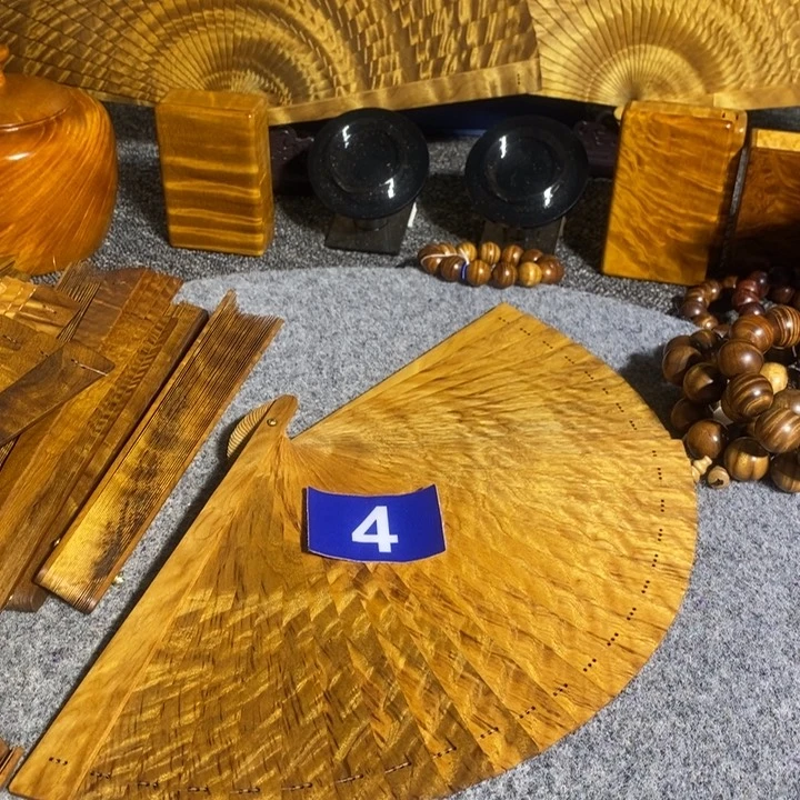 金丝楠用****8金丝楠手把件