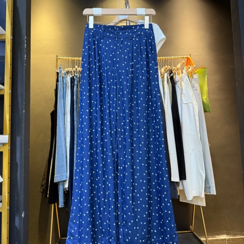 5002#牛仔蓝 半松紧腰头碎花裤 女