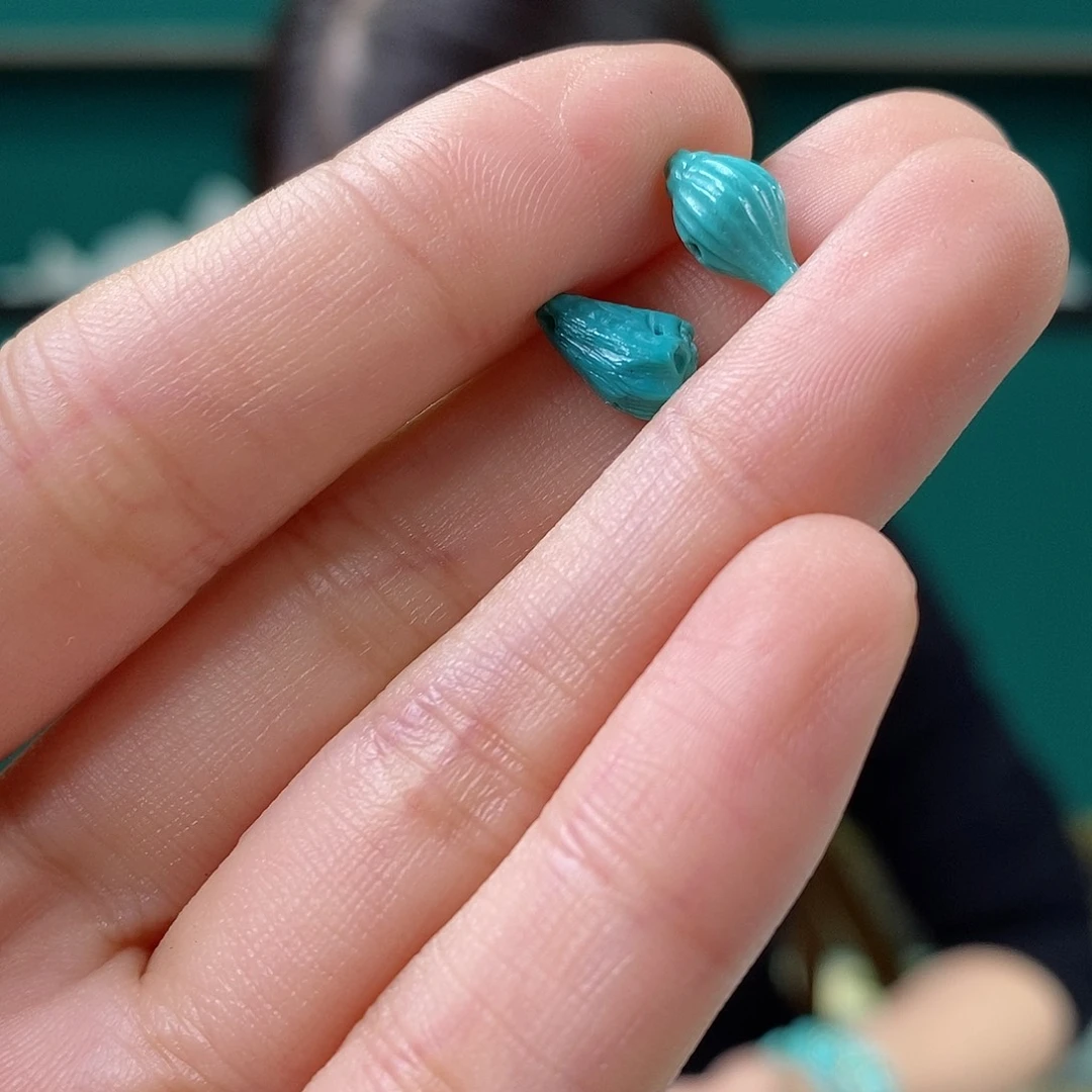 绿松石未镶嵌挂件