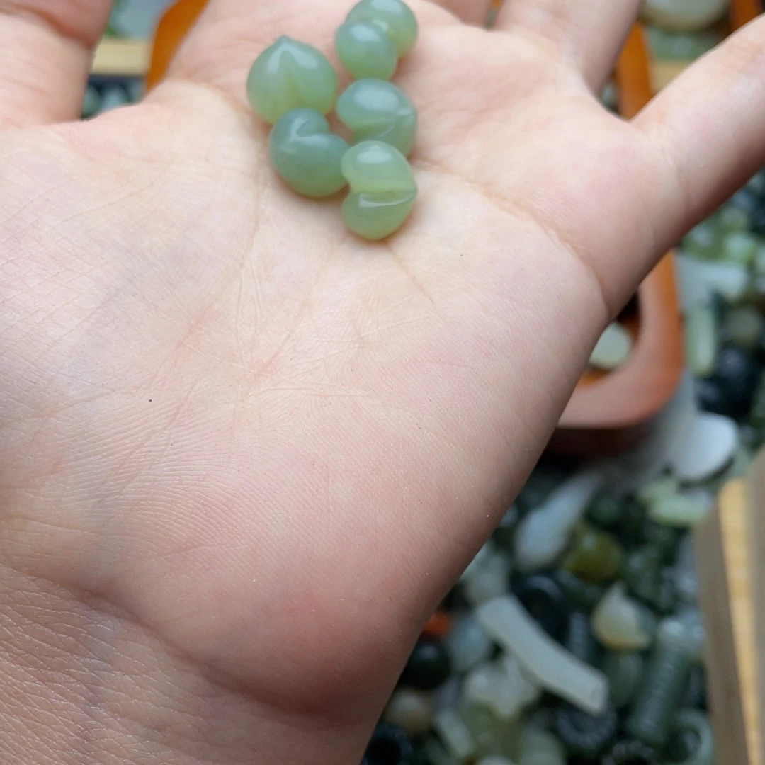 手链未镶嵌和田玉（碧玉）L****R