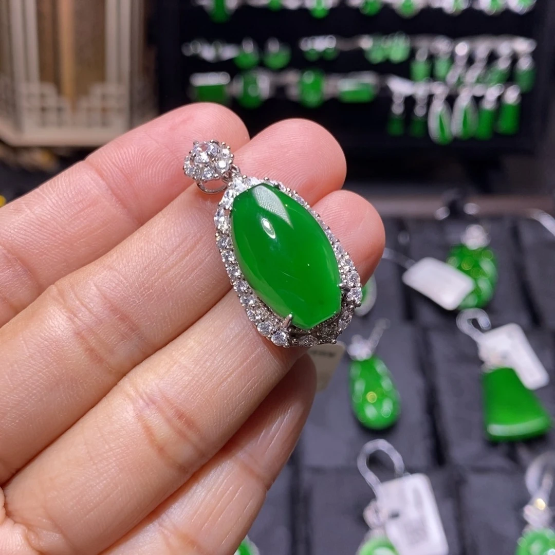 颈饰银S925镶嵌翡翠马眼吊坠