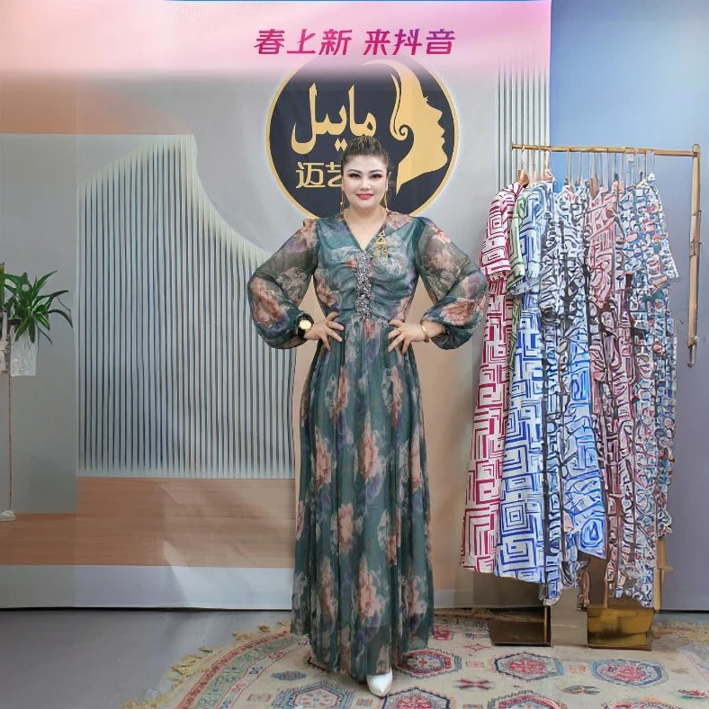 {迈艺丽}（836）2025夏季新款气质高贵优雅连衣裙