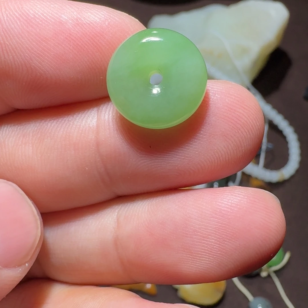 和田玉未镶嵌颈饰你****