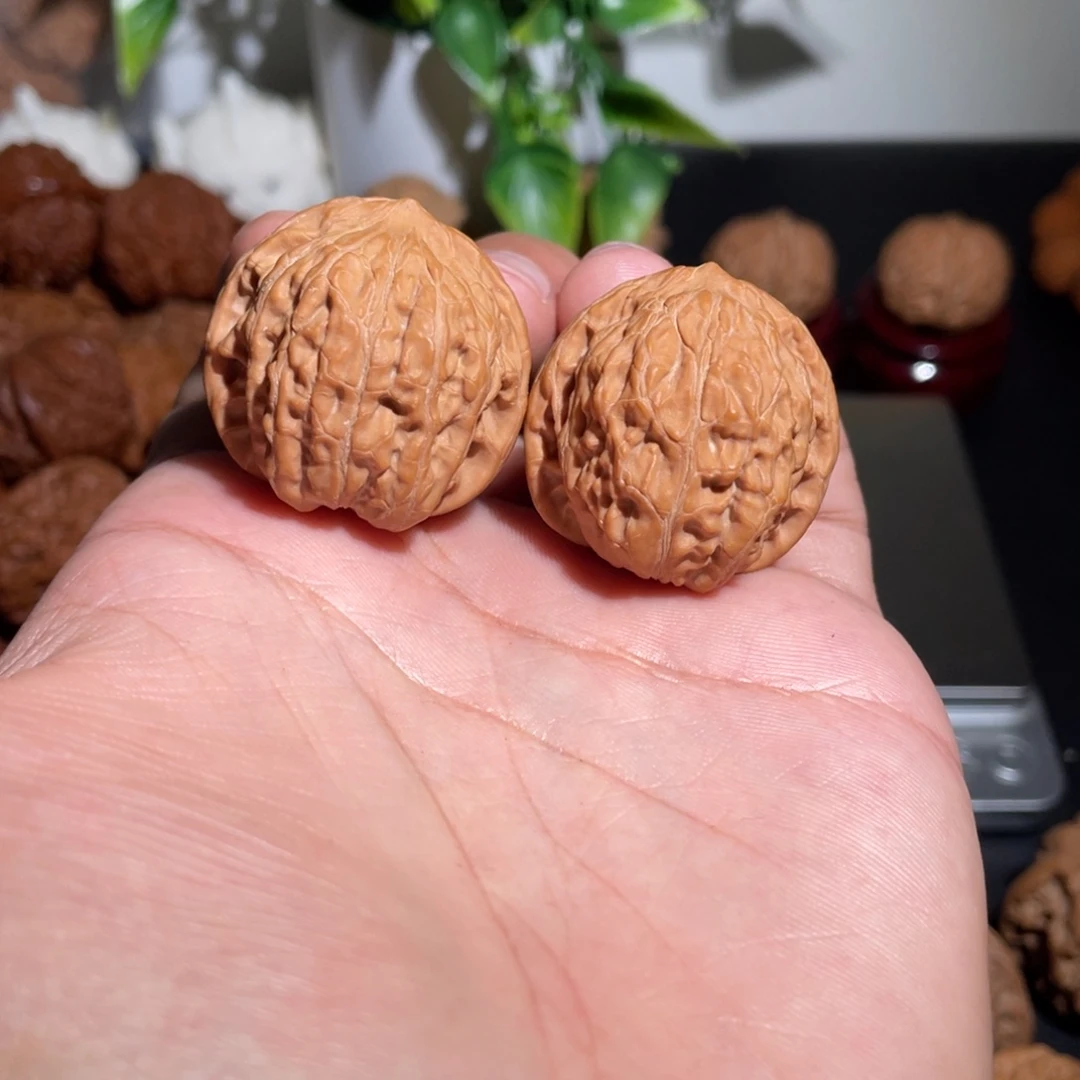 請***狂文玩核桃把件32➕石子磨