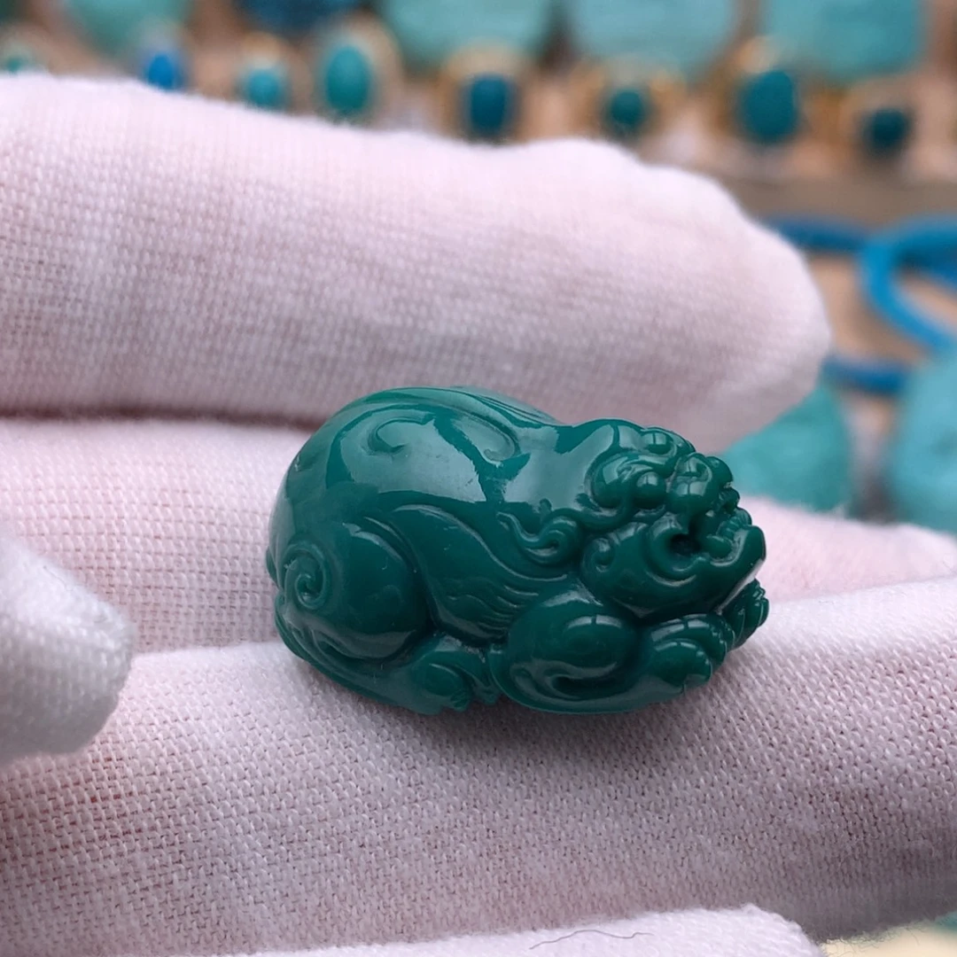 绿松石未镶嵌珠宝奇石