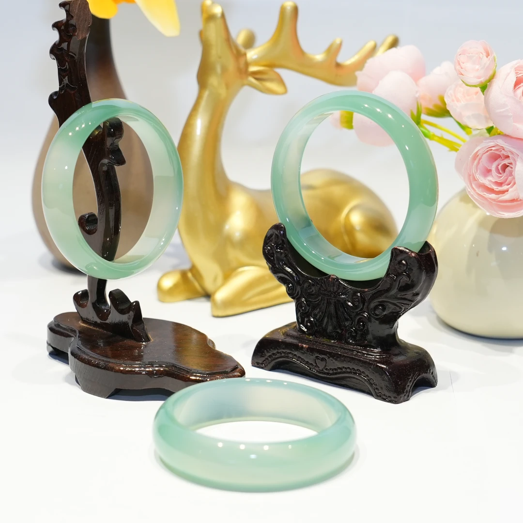 圈口62MM 天然青绿色玛瑙宽条手镯（多样性发货发一件）