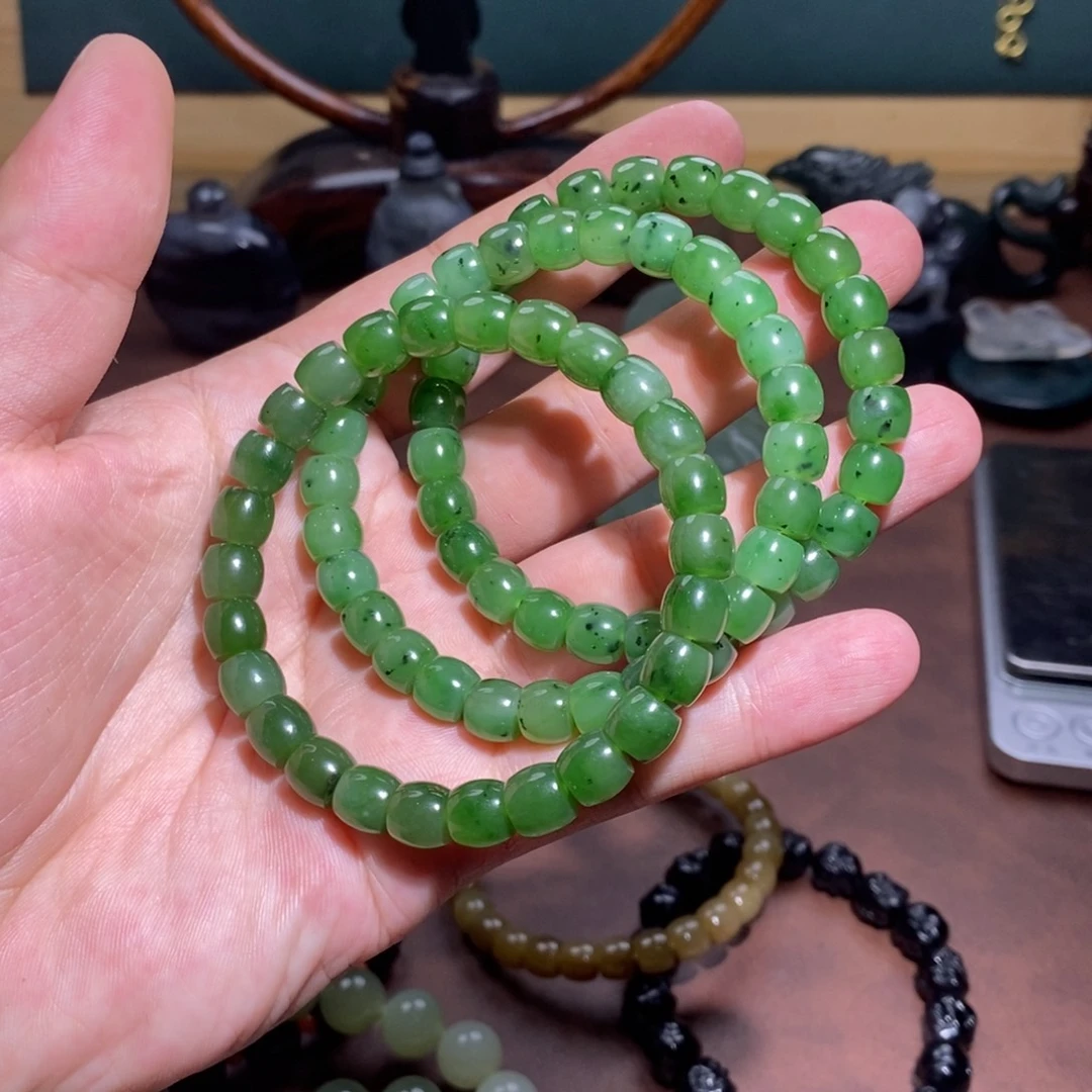笨***妞颈饰未镶嵌和田玉