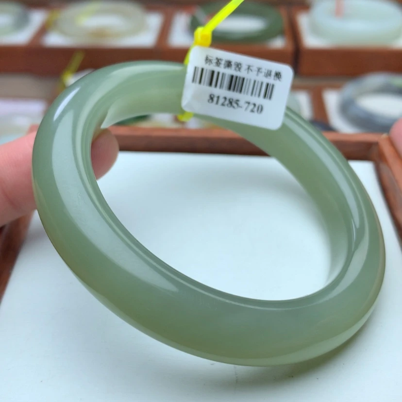 【闪购商品】和田玉手镯未镶嵌5657