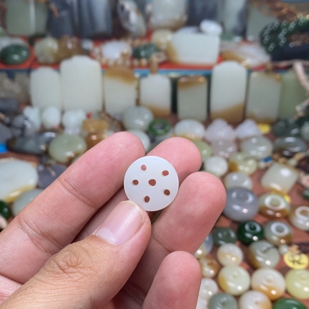 和田玉未镶嵌吊坠(不含链)