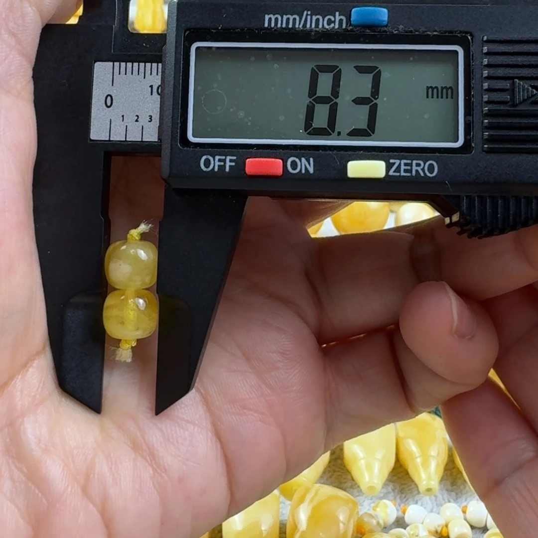 蜜蜡未镶嵌裸石12杂