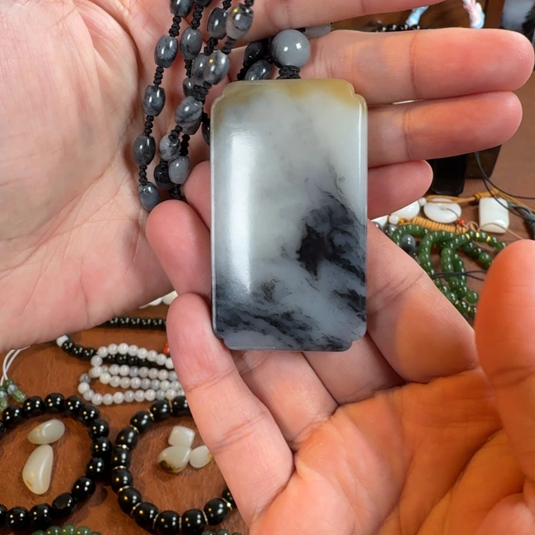 黄***鹂和田玉未镶嵌颈饰