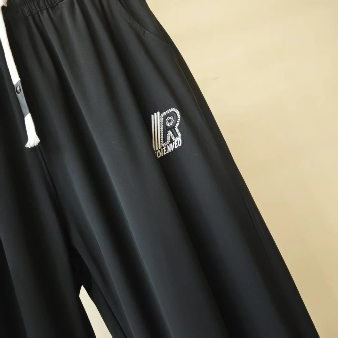 06-1黑色青少年时尚潮流束脚九分速干裤