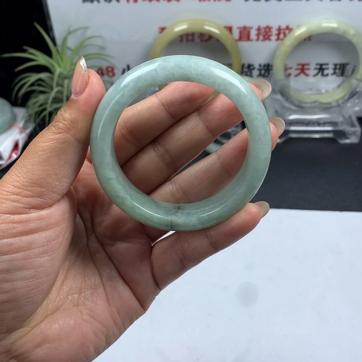 未镶嵌手镯翡翠85