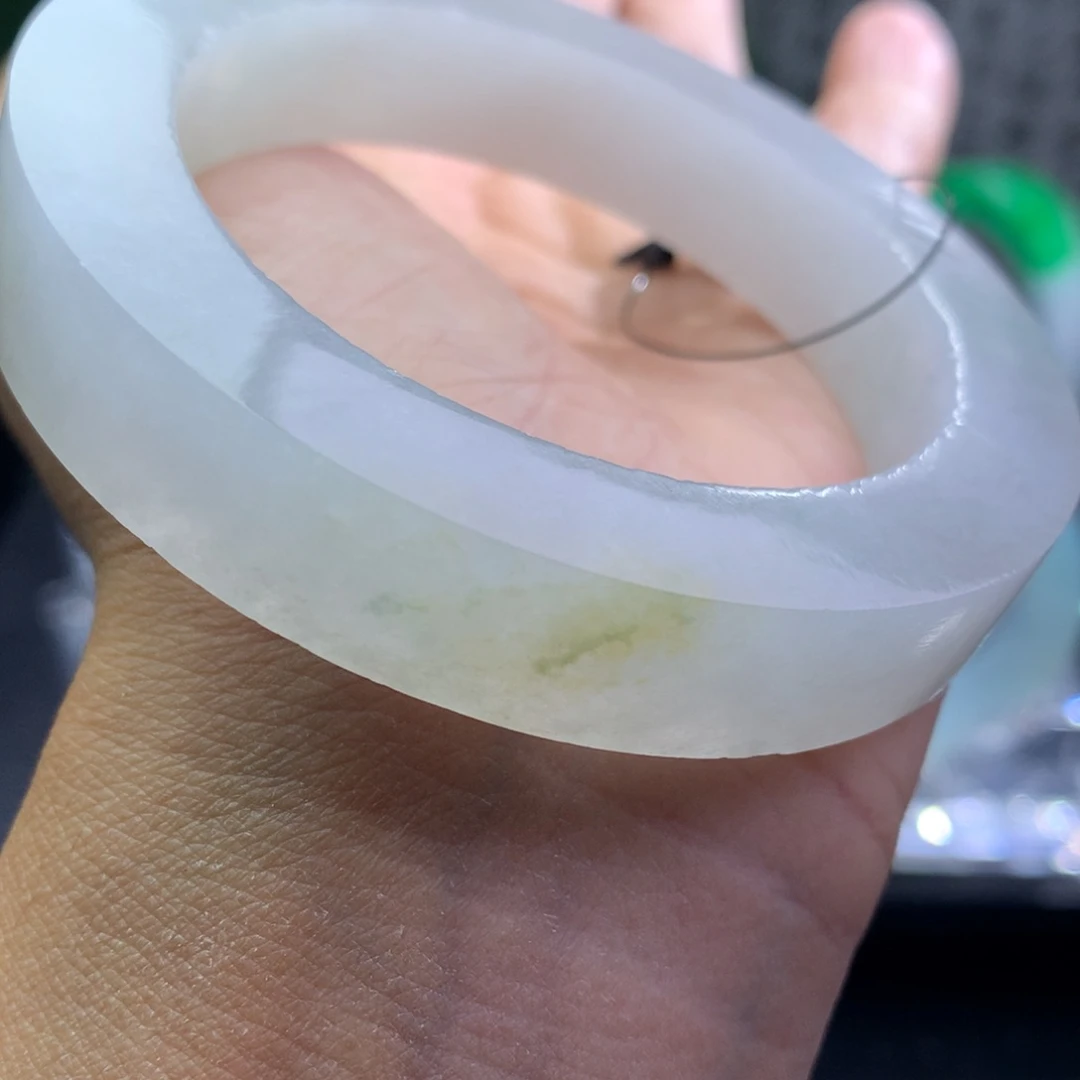 未镶嵌翡翠手镯定制翡翠