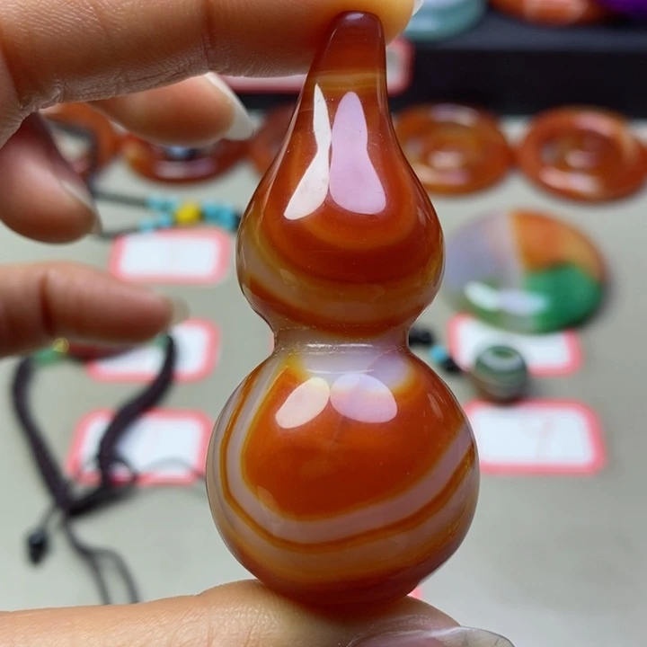 玛瑙/玉髓吊坠(不含链)未镶嵌?**?