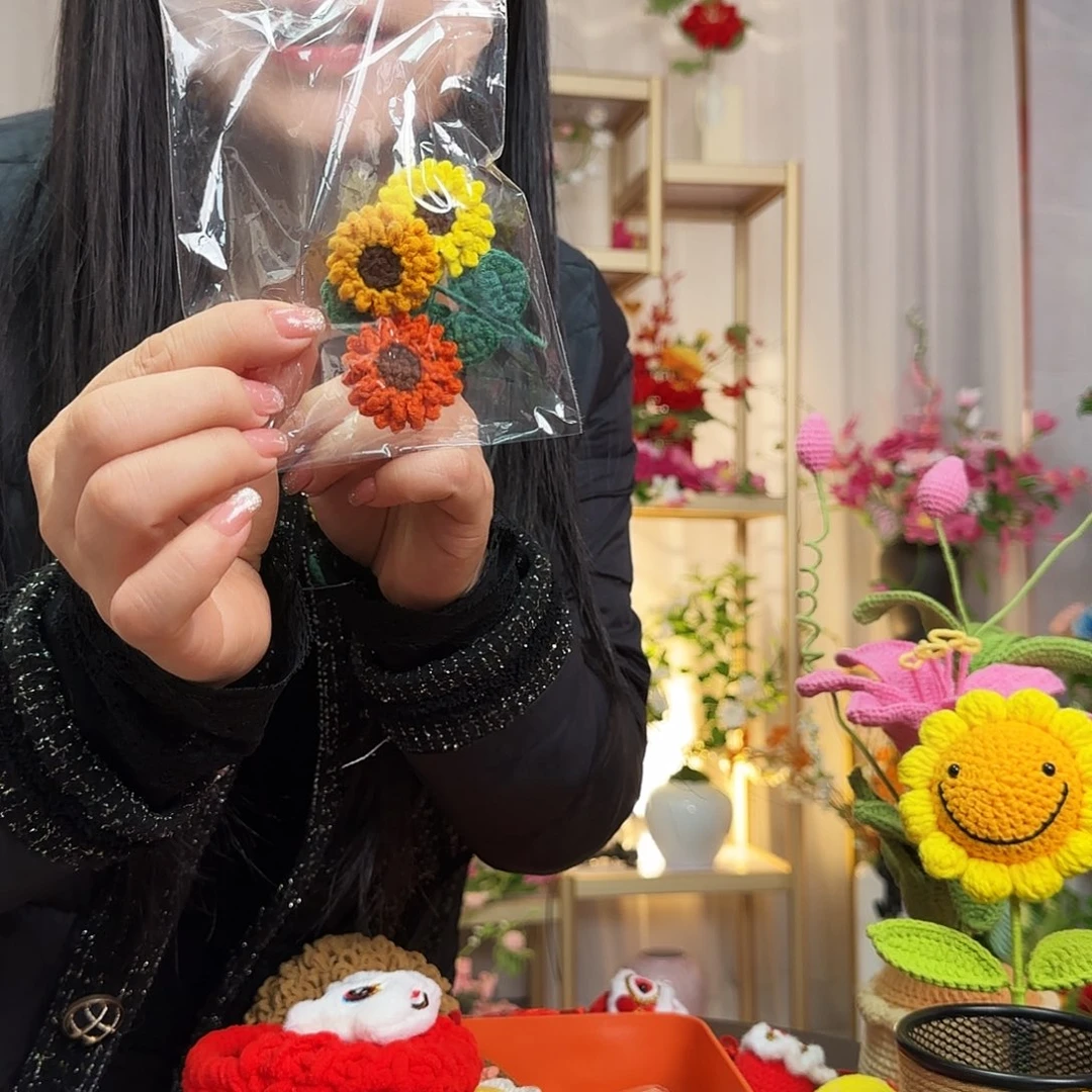 纯手工钩织手工钩织设计胸针