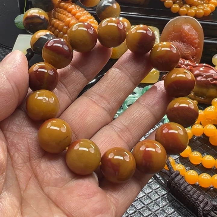 石英质玉未镶嵌颈饰